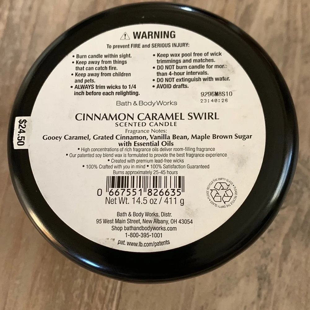 Cinnamon Caramel Swirl Candle - Picture 4 of 4